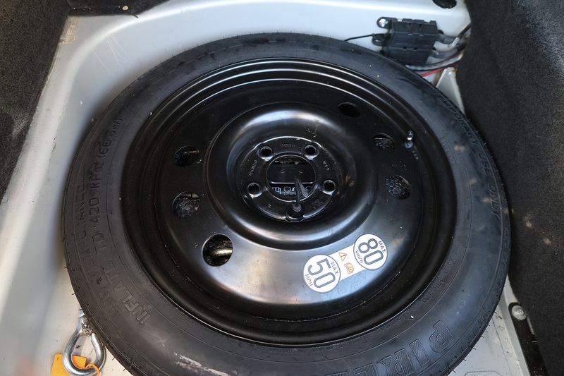 Jaguar XK8 4.2 V8 Coupe + 3 Former Keepers + Exceptional Image 30