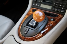 Jaguar XK8 4.2 V8 Coupe + 3 Former Keepers + Exceptional - Thumb 41