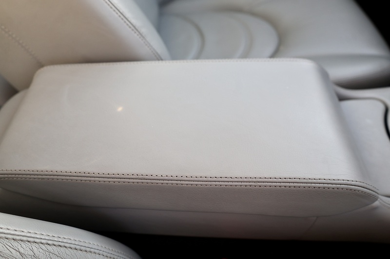 Jaguar XK8 4.2 V8 Coupe + 3 Former Keepers + Exceptional Image 43