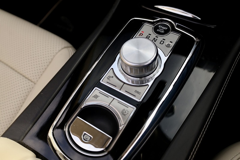 Jaguar XK Portfolio Convertible 2 Former Keepers + Full Service History + Exceptional Image 12