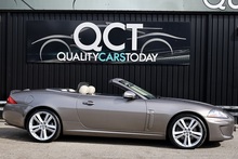 Jaguar XK Portfolio Convertible 2 Former Keepers + Full Service History + Exceptional - Thumb 4
