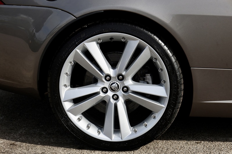 Jaguar XK Portfolio Convertible 2 Former Keepers + Full Service History + Exceptional Image 34