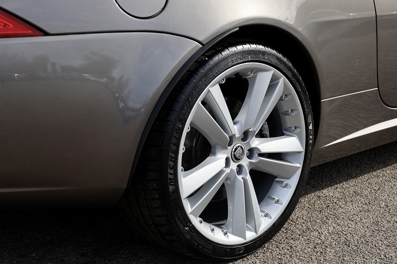 Jaguar XK Portfolio Convertible 2 Former Keepers + Full Service History + Exceptional - Large 23