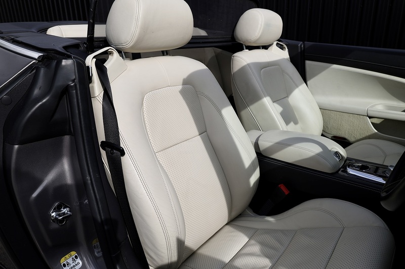 Jaguar XK Portfolio Convertible 2 Former Keepers + Full Service History + Exceptional Image 11