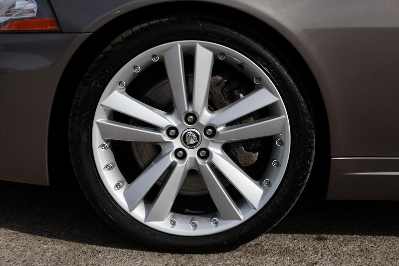 Jaguar XK Portfolio Convertible 2 Former Keepers + Full Service History + Exceptional Image 35