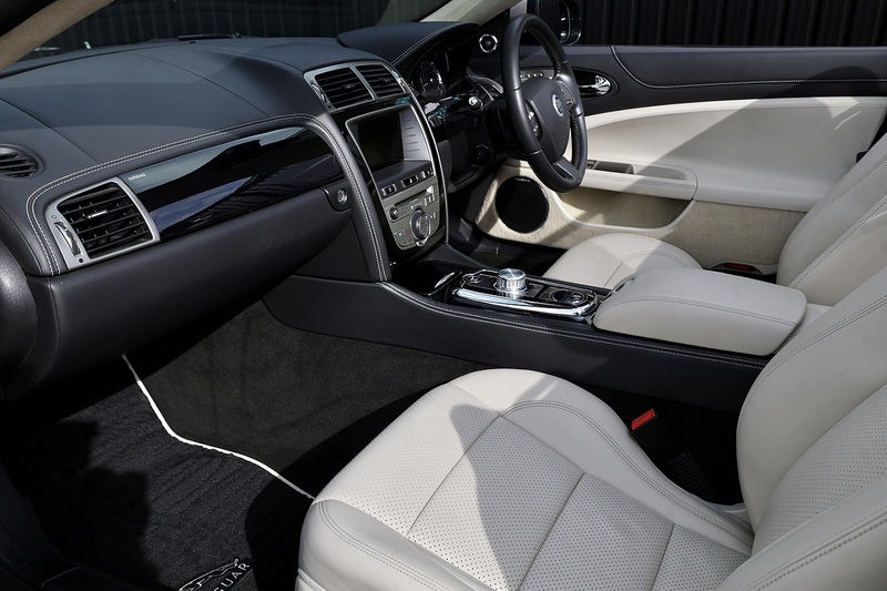 Jaguar XK Portfolio Convertible 2 Former Keepers + Full Service History + Exceptional Image 2