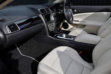 Jaguar XK Portfolio Convertible 2 Former Keepers + Full Service History + Exceptional - Thumb 2