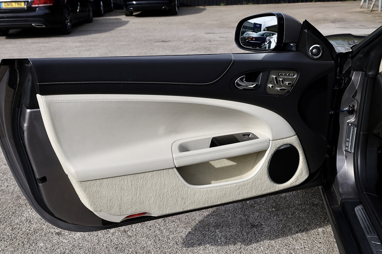 Jaguar XK Portfolio Convertible 2 Former Keepers + Full Service History + Exceptional - Large 38