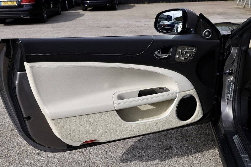 Jaguar XK Portfolio Convertible 2 Former Keepers + Full Service History + Exceptional Image 38