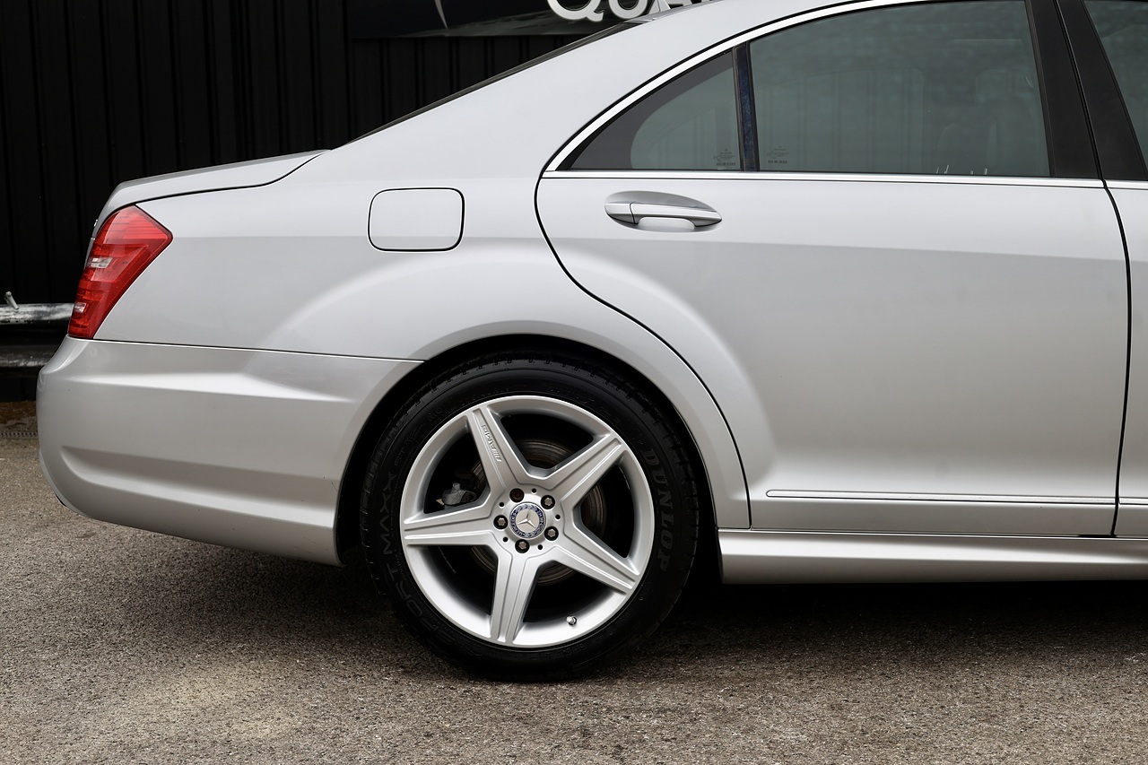 Mercedes-Benz S350 CDI AMG Sport 2 Private Owners + Full History +  AMG Sport Pack + Sunroof - Large 18