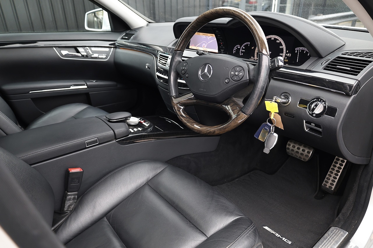 Mercedes-Benz S350 CDI AMG Sport 2 Private Owners + Full History +  AMG Sport Pack + Sunroof - Large 6