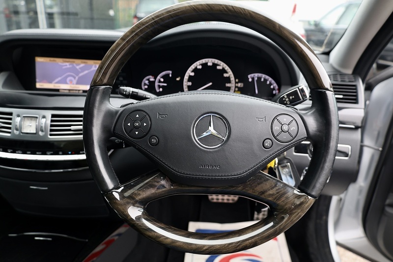 Mercedes-Benz S350 CDI AMG Sport 2 Private Owners + Full History +  AMG Sport Pack + Sunroof Image 27