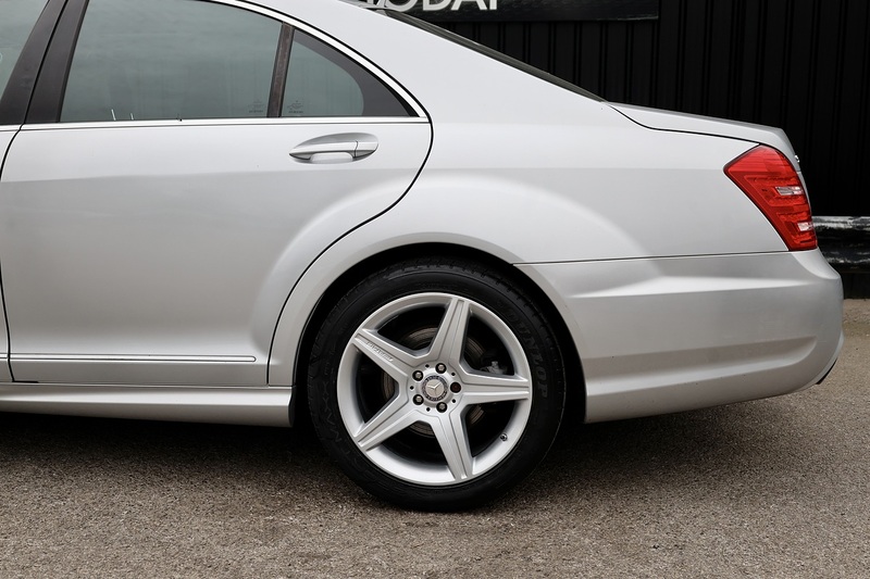 Mercedes-Benz S350 CDI AMG Sport 2 Private Owners + Full History +  AMG Sport Pack + Sunroof Image 31