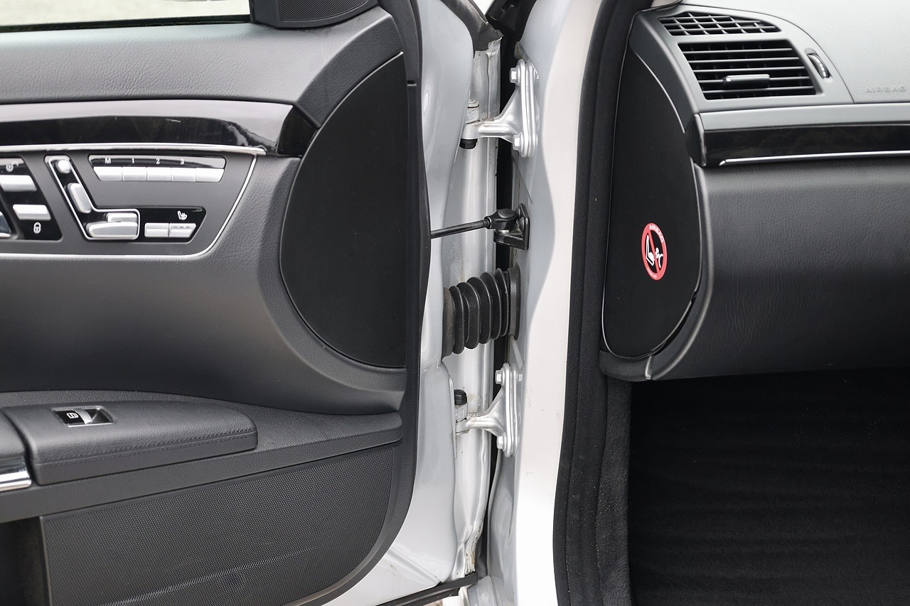 Mercedes-Benz S350 CDI AMG Sport 2 Private Owners + Full History +  AMG Sport Pack + Sunroof - Large 39