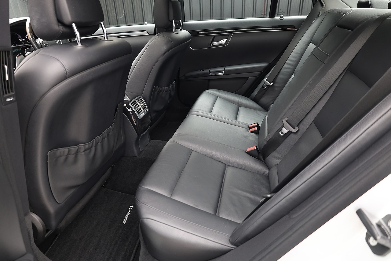 Mercedes-Benz S350 CDI AMG Sport 2 Private Owners + Full History +  AMG Sport Pack + Sunroof - Large 40