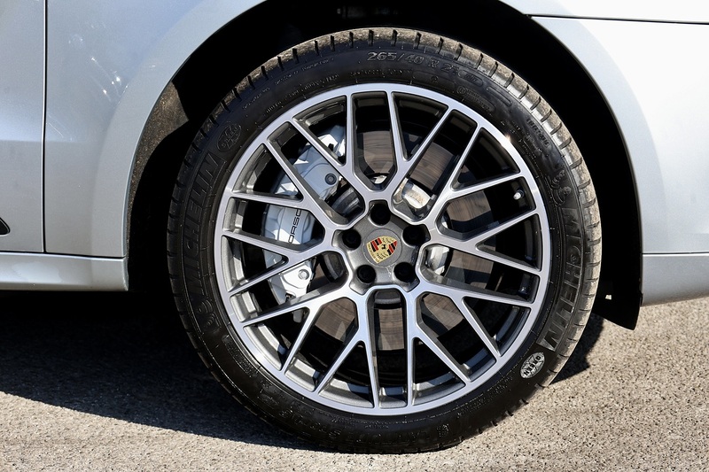 Porsche Macan Turbo 1 Owner + FPSH + Porsche Warranty + £18K Options + PPF Image 45