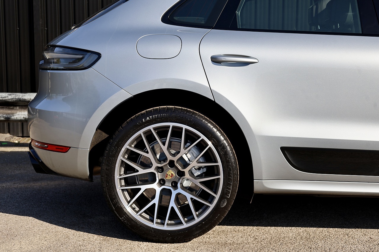 Porsche Macan Turbo 1 Owner + FPSH + Porsche Warranty + £18K Options + PPF - Large 16
