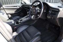 Porsche Macan Turbo 1 Owner + FPSH + Porsche Warranty + £18K Options + PPF - Thumb 6