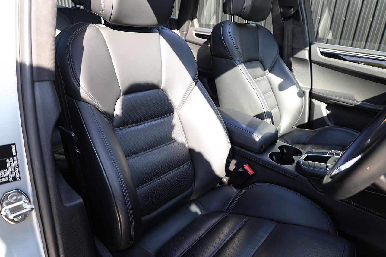 Porsche Macan Turbo 1 Owner + FPSH + Porsche Warranty + £18K Options + PPF - Large 7