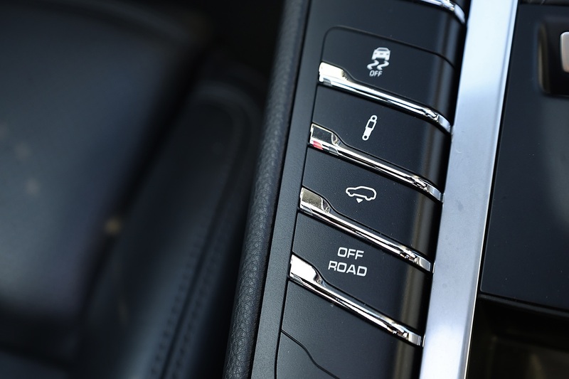 Porsche Macan Turbo 1 Owner + FPSH + Porsche Warranty + £18K Options + PPF Image 28