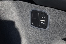 Porsche Macan Turbo 1 Owner + FPSH + Porsche Warranty + £18K Options + PPF - Thumb 39