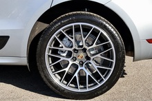 Porsche Macan Turbo 1 Owner + FPSH + Porsche Warranty + £18K Options + PPF - Thumb 46
