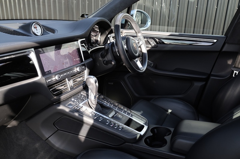 Porsche Macan Turbo 1 Owner + FPSH + Porsche Warranty + £18K Options + PPF Image 10