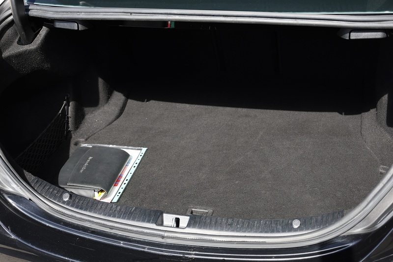 Mercedes-Benz C220d AMG Line Premium Panoramic Roof + Heated Memory Seats + Reverse Camera Image 29