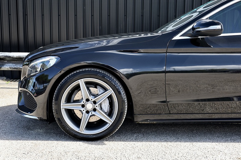 Mercedes-Benz C220d AMG Line Premium Panoramic Roof + Heated Memory Seats + Reverse Camera Image 34
