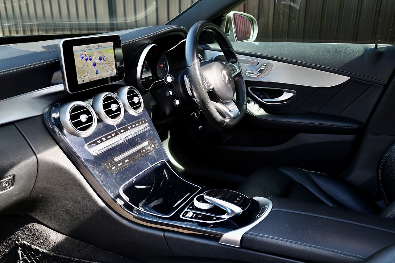 Mercedes-Benz C220d AMG Line Premium Panoramic Roof + Heated Memory Seats + Reverse Camera - Large 14