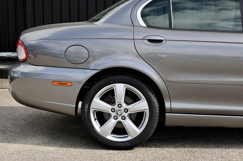 Jaguar X-Type 2.2D SE Rare Colour + Sat Nav + Heated Seats Image 16