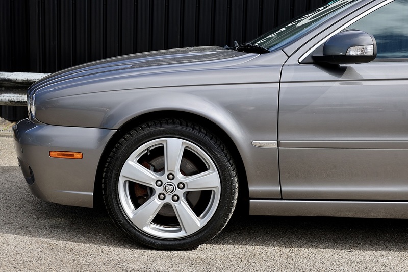 Jaguar X-Type 2.2D SE Rare Colour + Sat Nav + Heated Seats Image 30