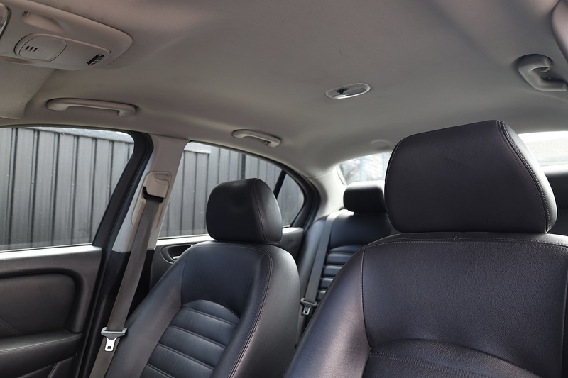 Jaguar X-Type 2.2D SE Rare Colour + Sat Nav + Heated Seats Image 9