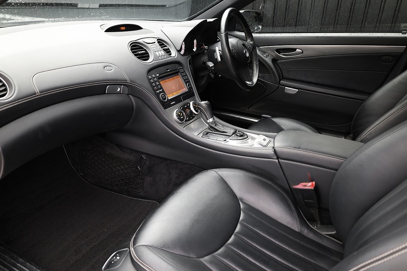 Mercedes-Benz SL 350 Sports Package SL 350 Sports Package 3.5 2dr Convertible Automatic Petrol Image 2
