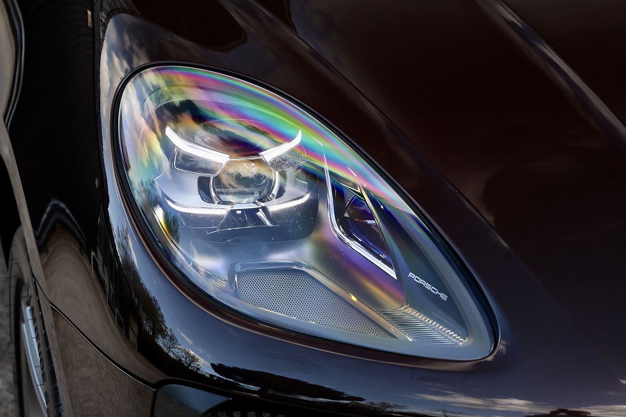 Porsche Macan S 1 Owner + FPSH + VAT Q + Individual Specification - Large 10