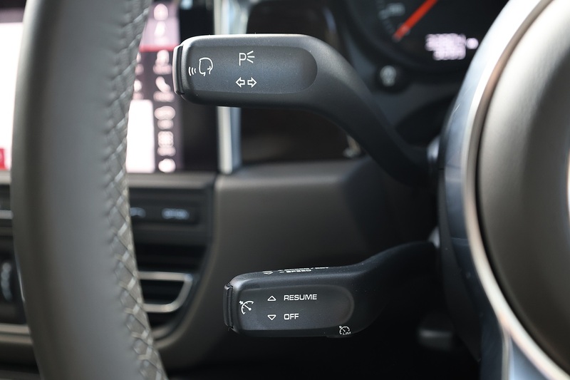 Porsche Macan S 1 Owner + FPSH + VAT Q + Individual Specification Image 20