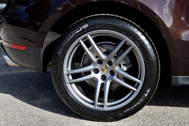 Porsche Macan S 1 Owner + FPSH + VAT Q + Individual Specification Image 41