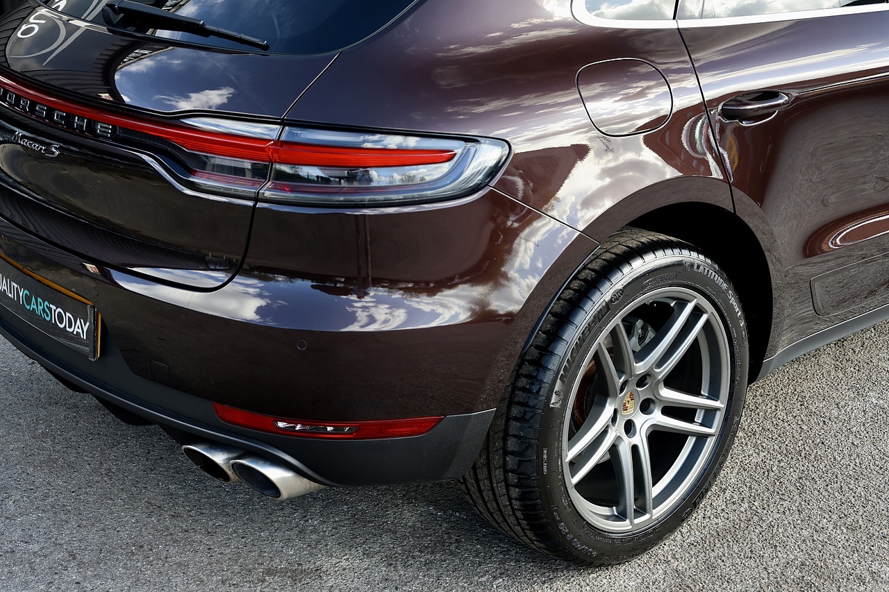 Porsche Macan S 1 Owner + FPSH + VAT Q + Individual Specification - Large 22