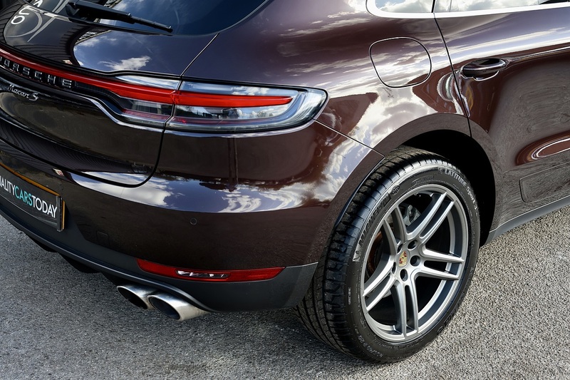 Porsche Macan S 1 Owner + FPSH + VAT Q + Individual Specification Image 22