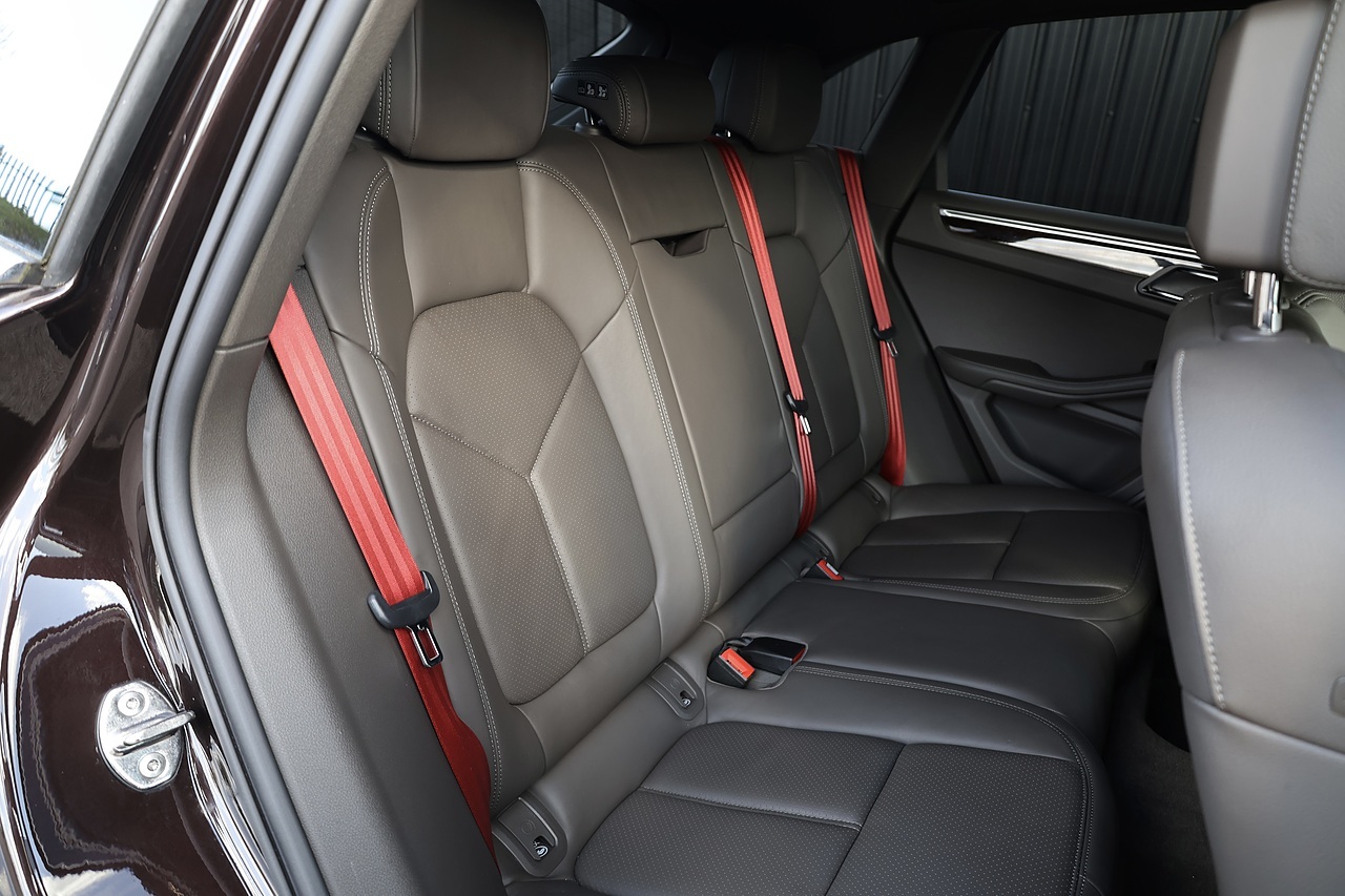 Porsche Macan S 1 Owner + FPSH + VAT Q + Individual Specification - Large 27