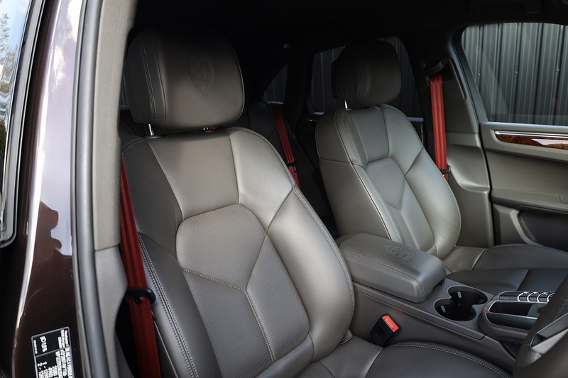 Porsche Macan S 1 Owner + FPSH + VAT Q + Individual Specification Image 7