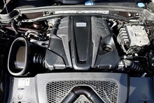 Porsche Macan S 1 Owner + FPSH + VAT Q + Individual Specification - Thumb 33