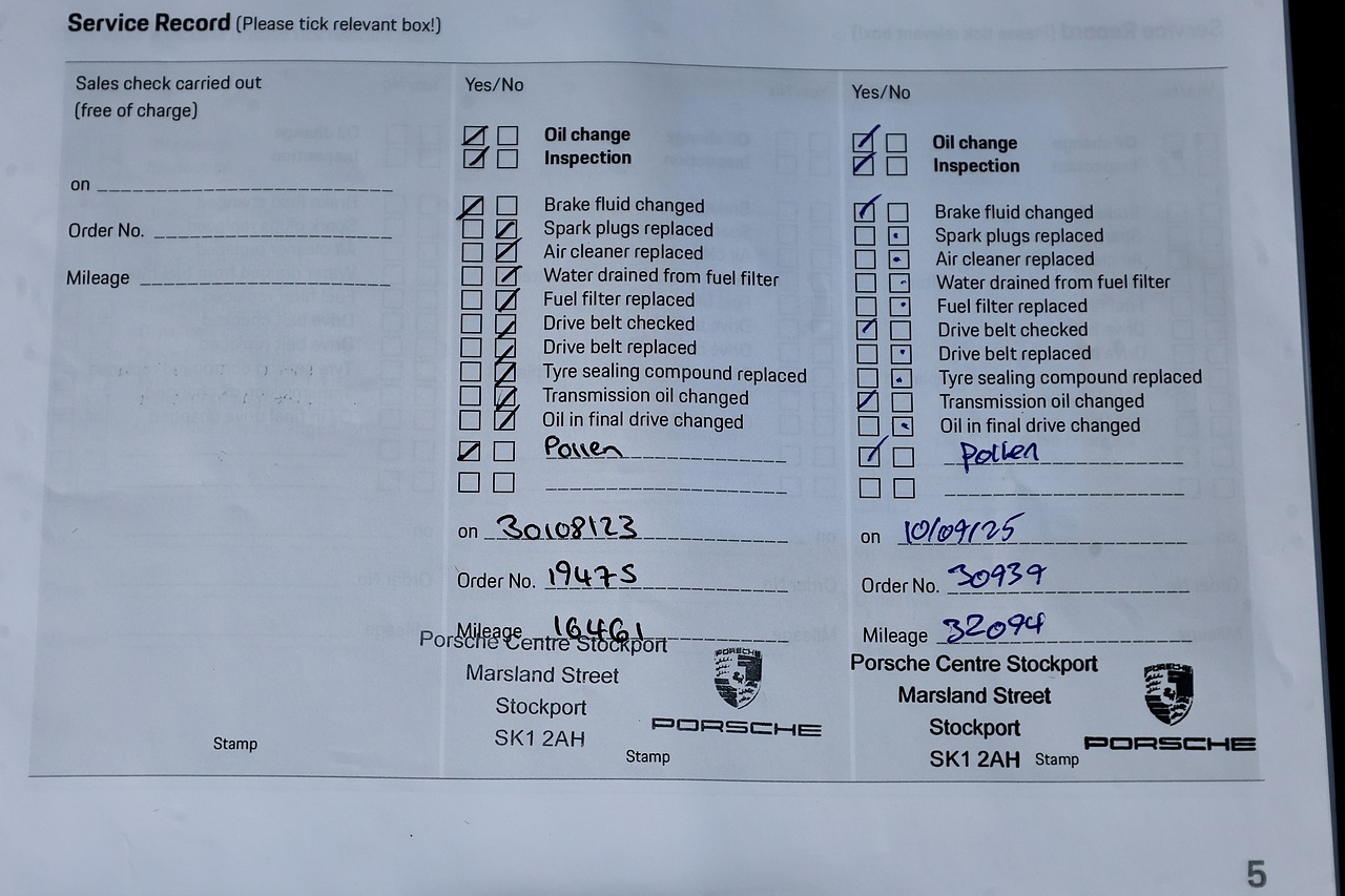 Porsche Macan S 1 Owner + FPSH + VAT Q + Individual Specification - Large 46