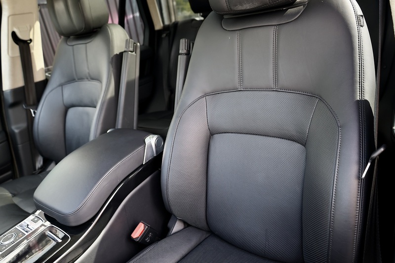 Land Rover Range Rover Westminster 2 Former Keepers + Sliding Pano Roof + Deployable Steps Image 10