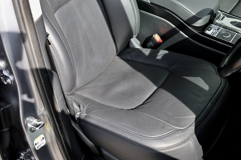 Land Rover Range Rover Westminster 2 Former Keepers + Sliding Pano Roof + Deployable Steps Image 11