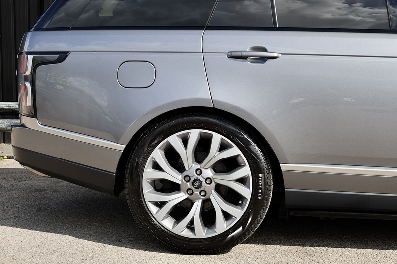 Land Rover Range Rover Westminster 2 Former Keepers + Sliding Pano Roof + Deployable Steps Image 26