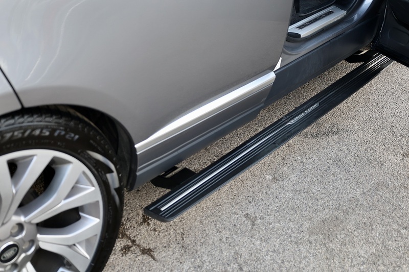 Land Rover Range Rover Westminster 2 Former Keepers + Sliding Pano Roof + Deployable Steps Image 32