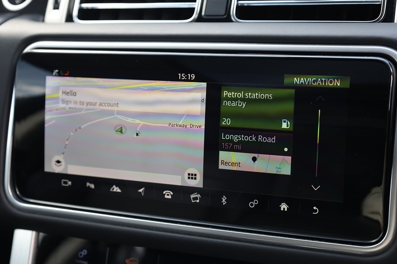 Land Rover Range Rover Westminster 2 Former Keepers + Sliding Pano Roof + Deployable Steps Image 37