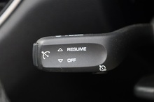 Porsche Macan T 1 Lady Owner + Full Porsche Main Dealer + Individually Specified - Thumb 19