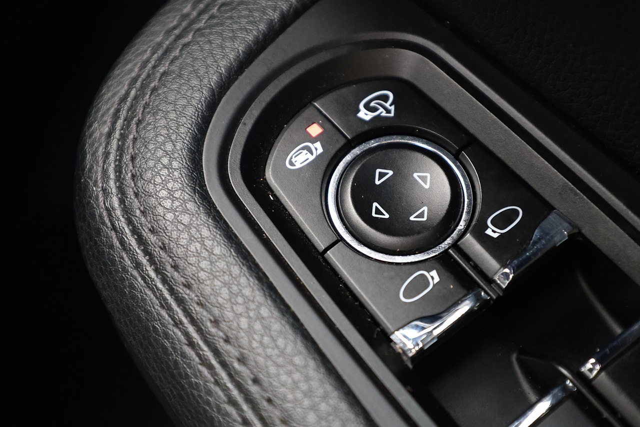 Porsche Macan T 1 Lady Owner + Full Porsche Main Dealer + Individually Specified - Large 20